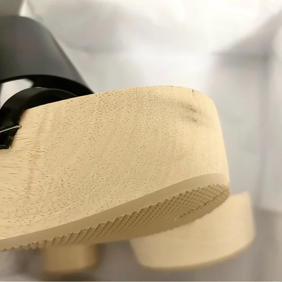 New Maison Margiela Leather Tabi Platform Sandals - Picture 9 of 9